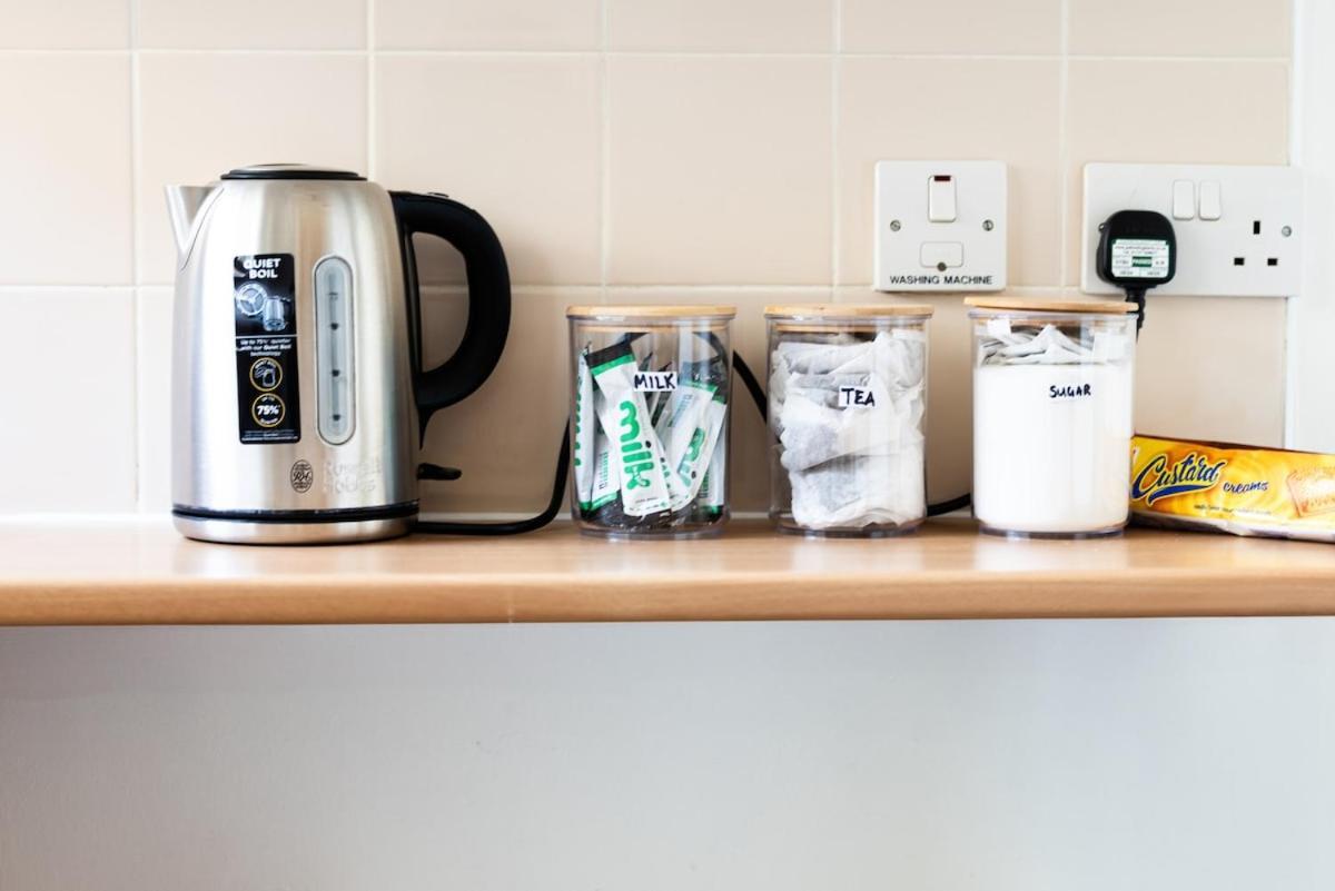 Appartement Luxury 4beds West London-mobilerateoffers-zone1-family-tourist-weekly-wifi-sleeps7-netflix!