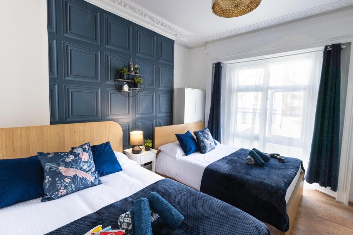 Luxury 4beds West London-mobilerateoffers-zone1-family-tourist-weekly-wifi-sleeps7-netflix! Appartement *