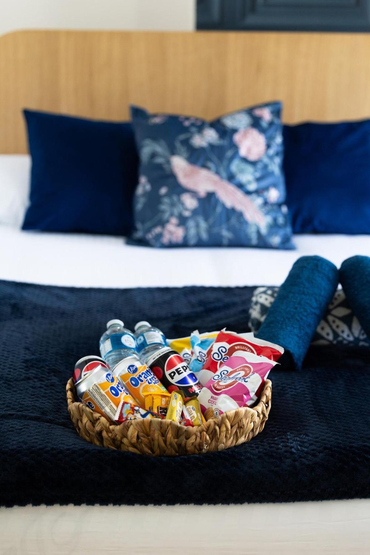 Luxury 4beds West London-mobilerateoffers-zone1-family-tourist-weekly-wifi-sleeps7-netflix! Appartement *