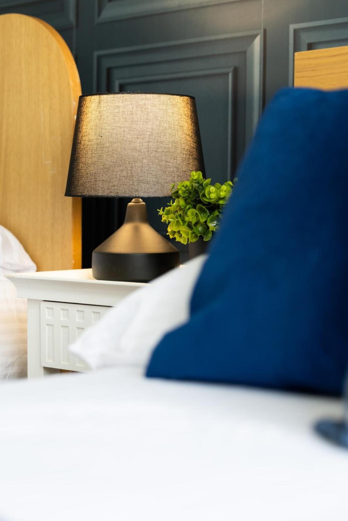Appartement Luxury 4beds West London-mobilerateoffers-zone1-family-tourist-weekly-wifi-sleeps7-netflix! *