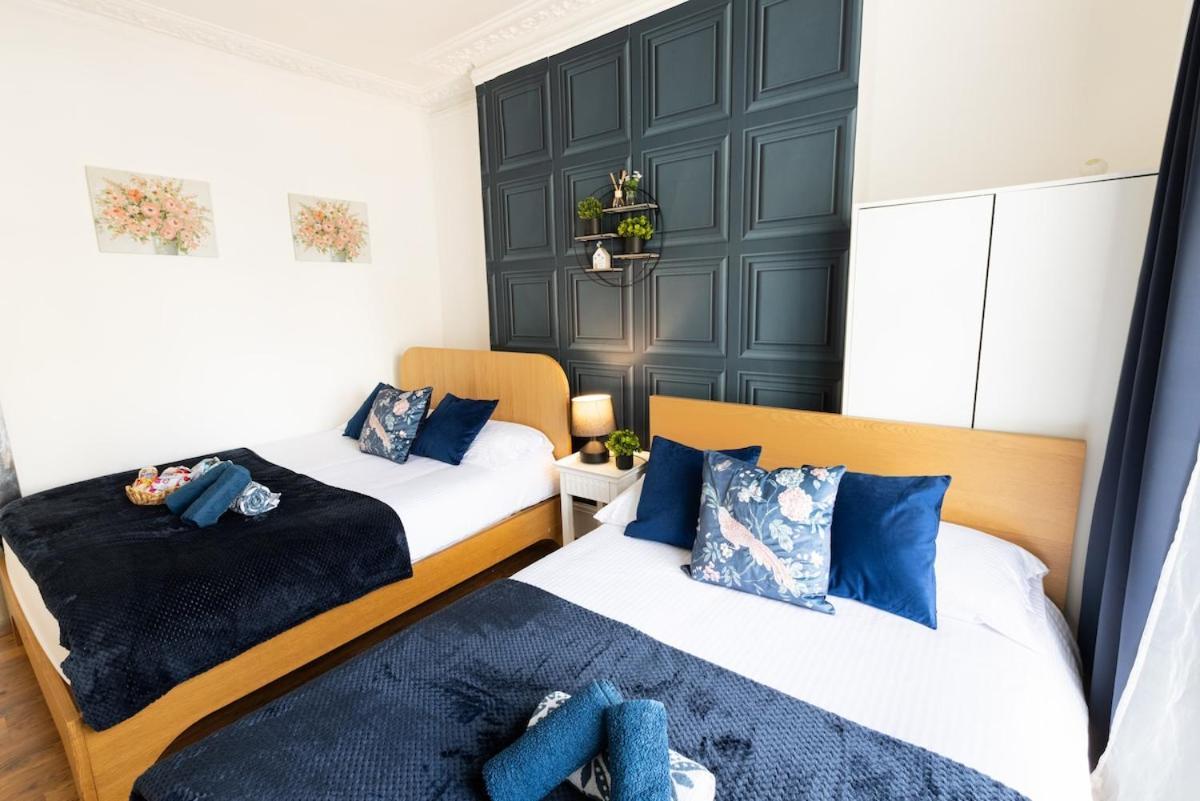 Luxury 4beds West London-mobilerateoffers-zone1-family-tourist-weekly-wifi-sleeps7-netflix! Appartement *