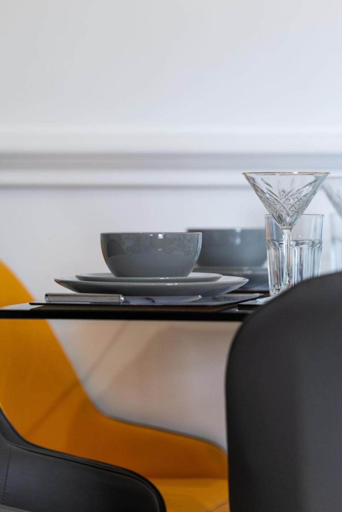 Luxury 4beds West London-mobilerateoffers-zone1-family-tourist-weekly-wifi-sleeps7-netflix! Appartement Londres