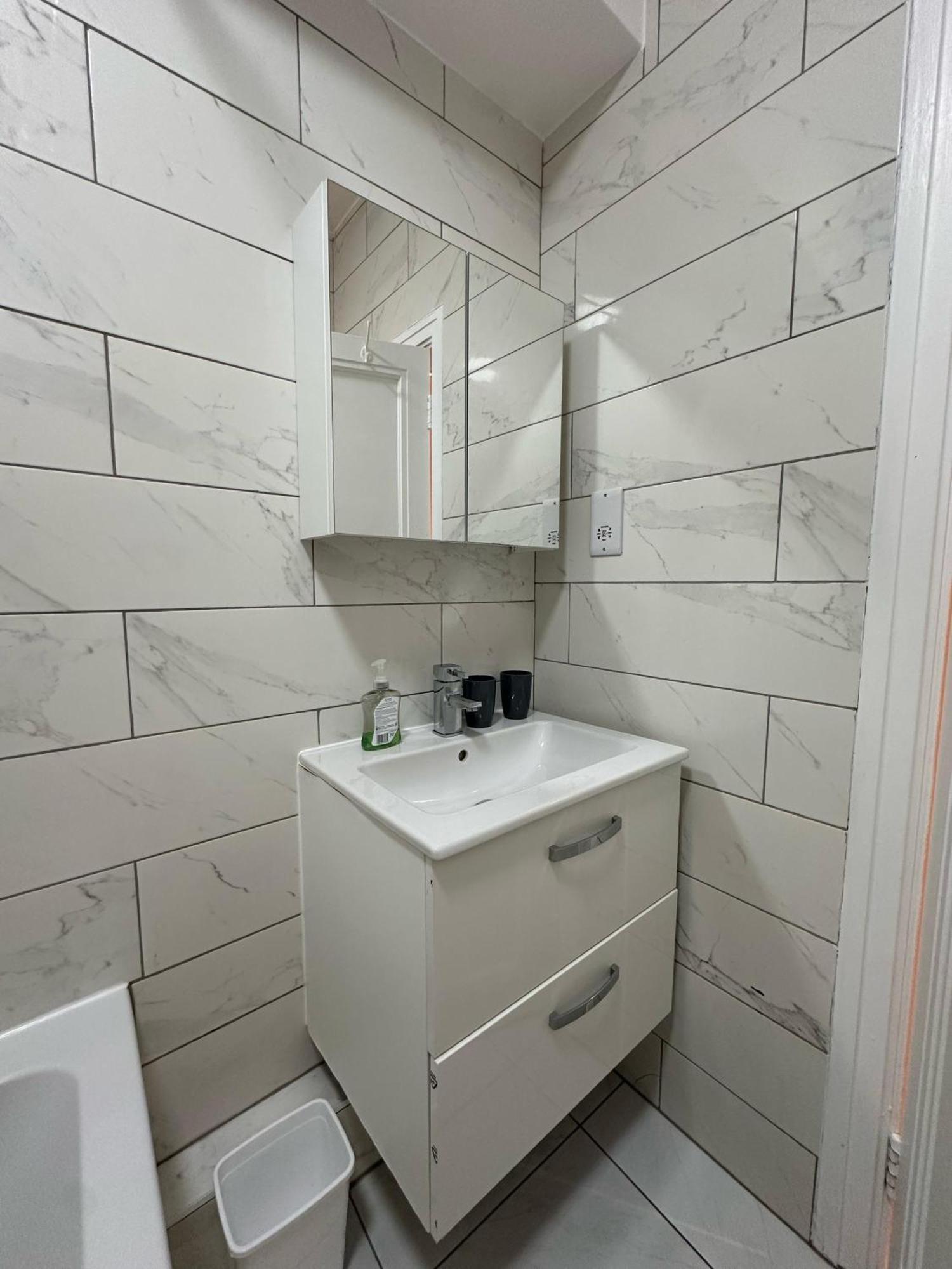 1 Bed Marble Arch Mayfair Apartment *