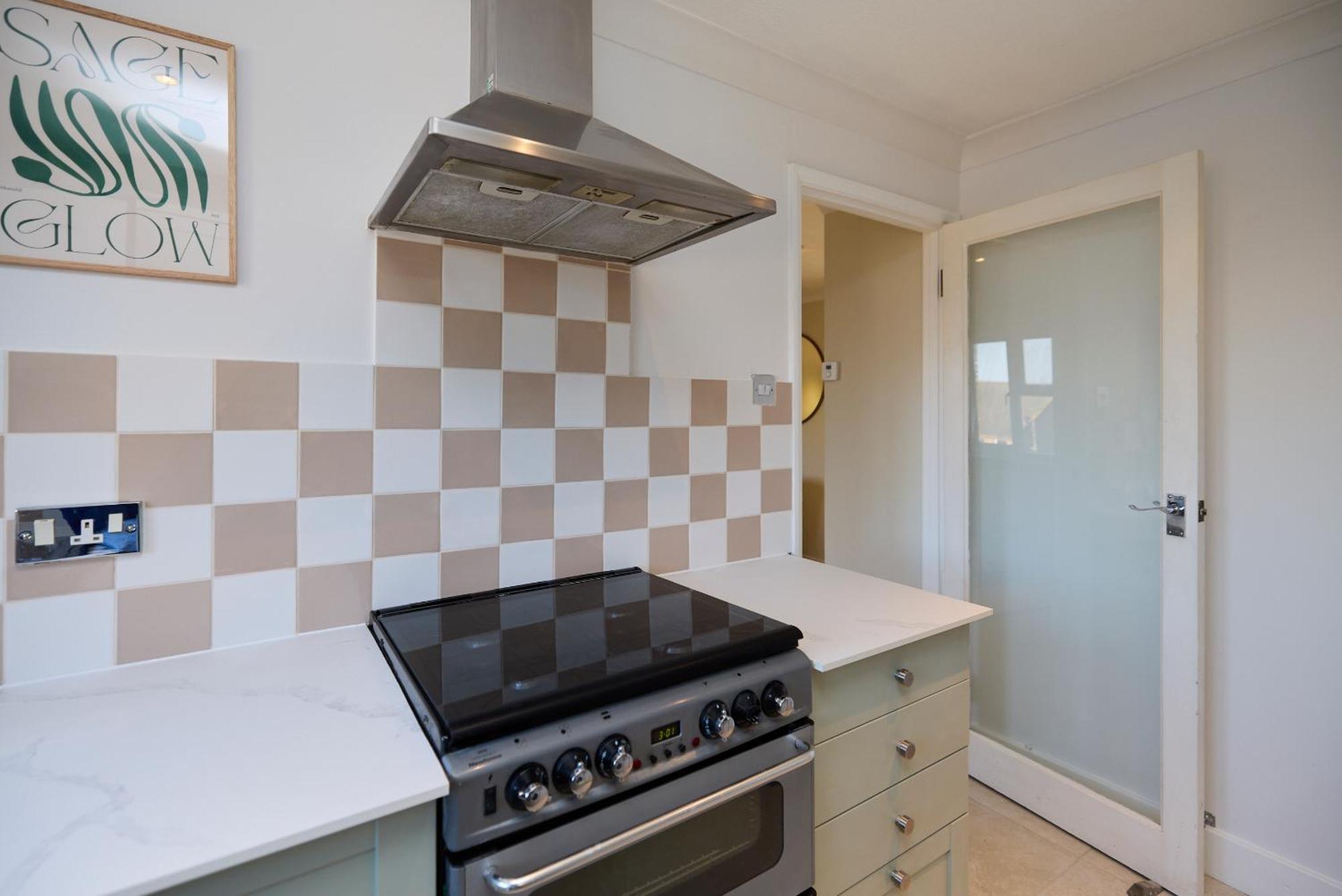 The Kennington Park Retreat - Inviting 2bdr Londres