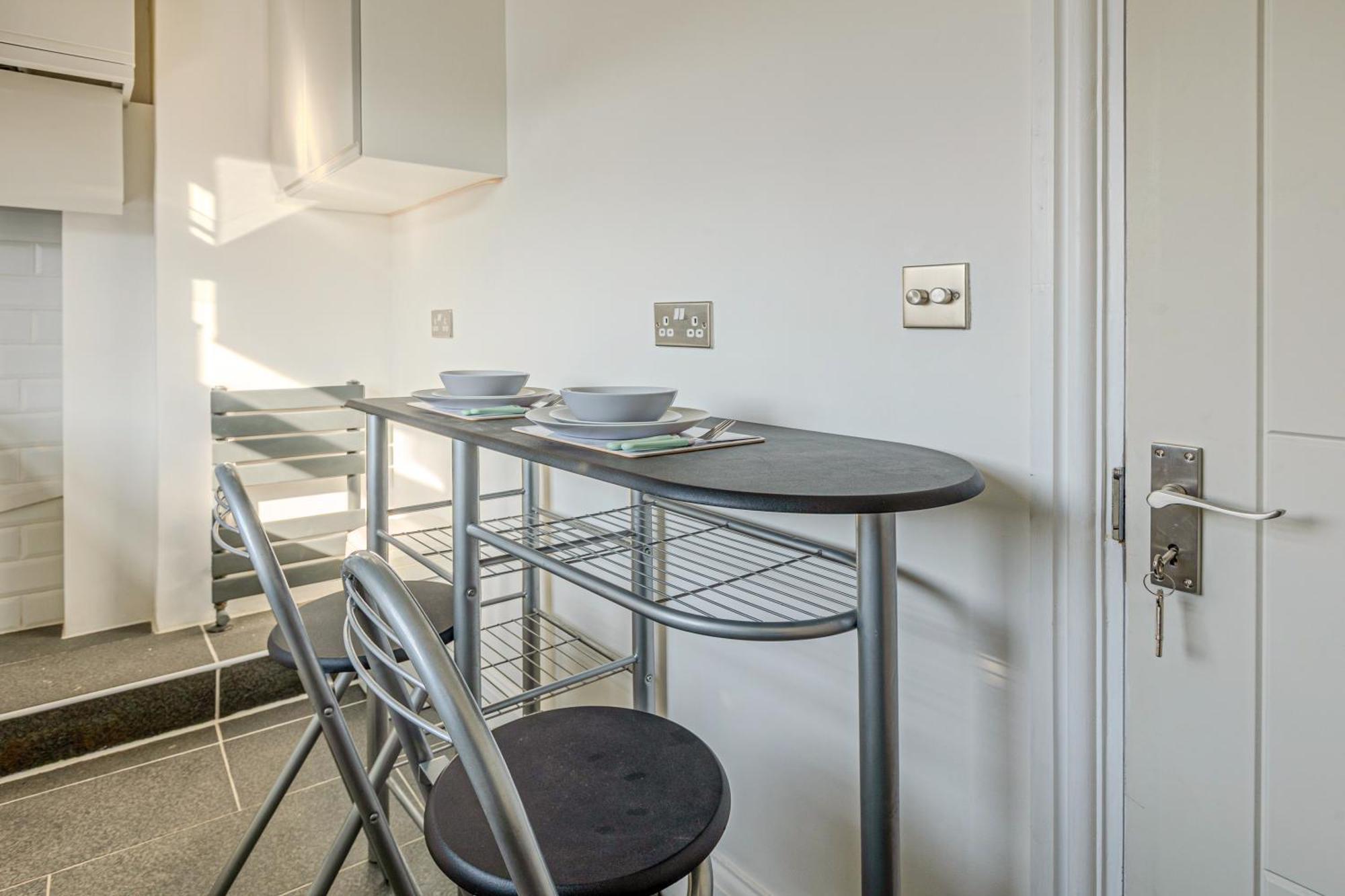 Exquisite Studio, 3mins To Elephant & Castle Tube! Appartement *