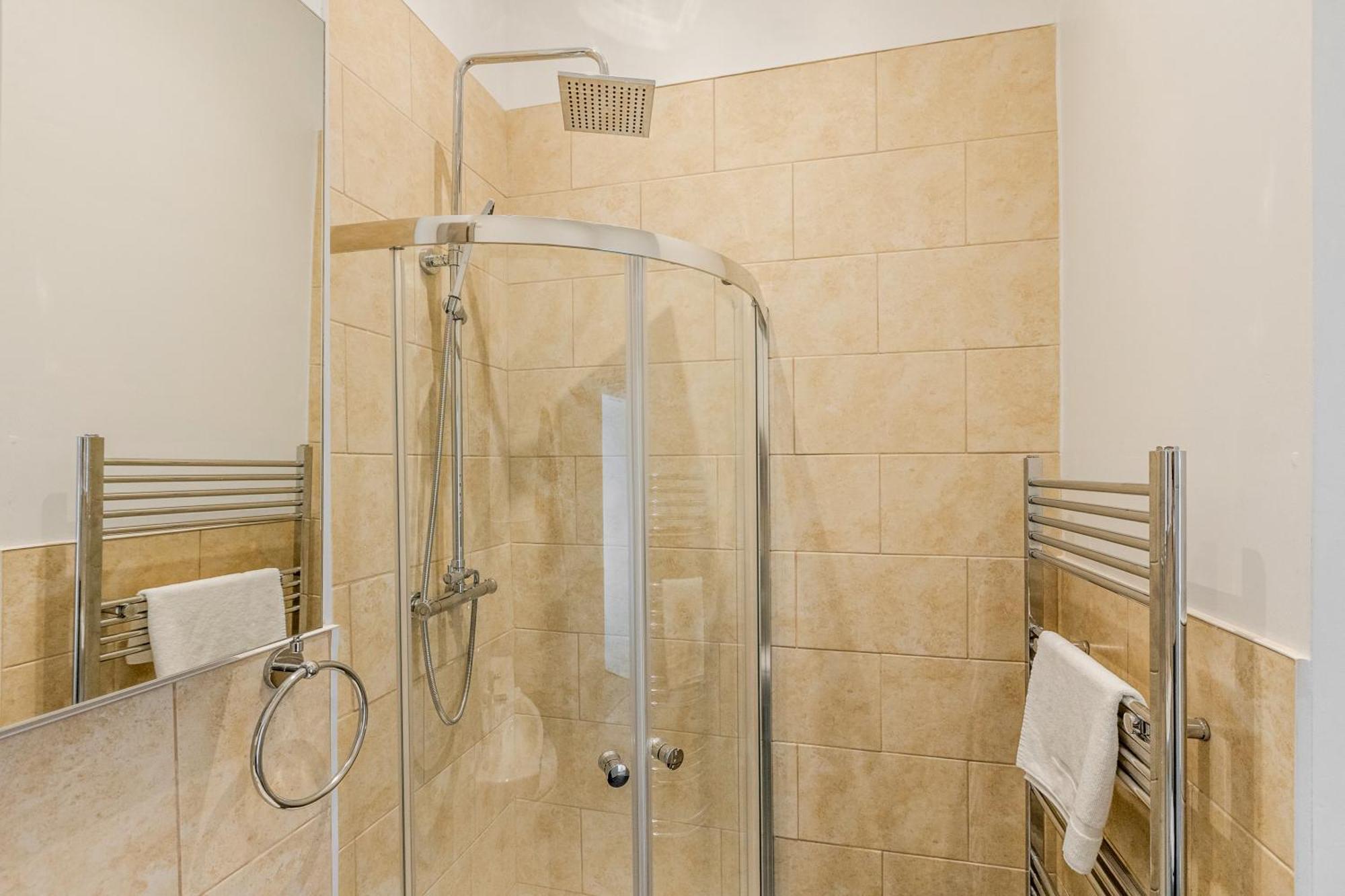 Exquisite Studio, 3mins To Elephant & Castle Tube!