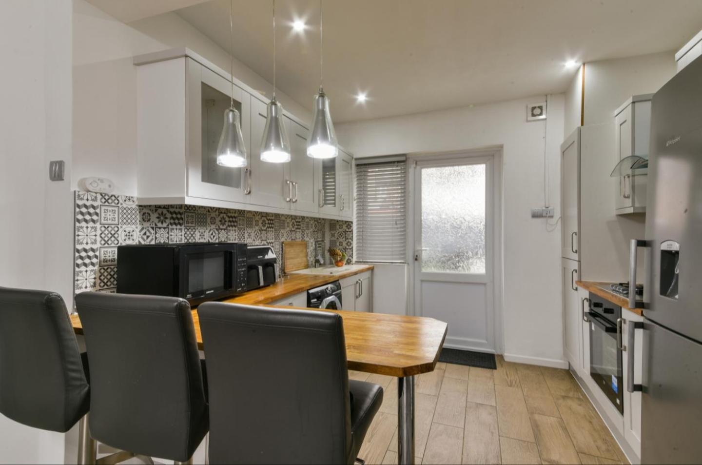 Bromley Serviced - Beckenham Place Park - - 2 Bed House - Free Parking - 2 Beds 1 Sofabed Apartamento *