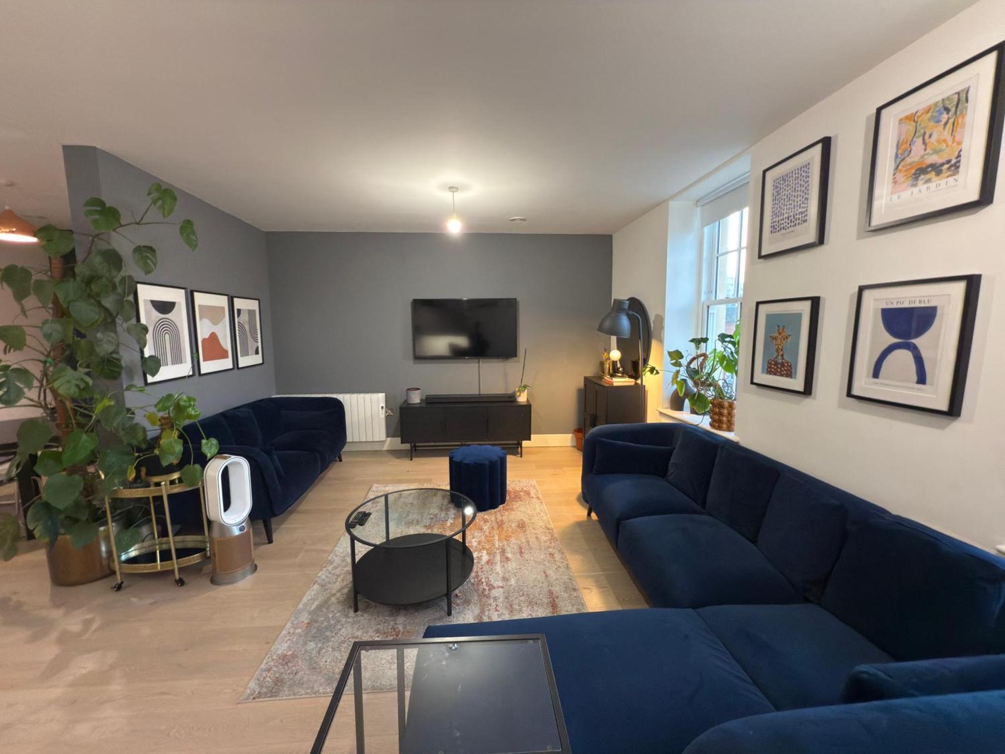 West Luxury Oasis, Ealing Broadway - Location!!! * London