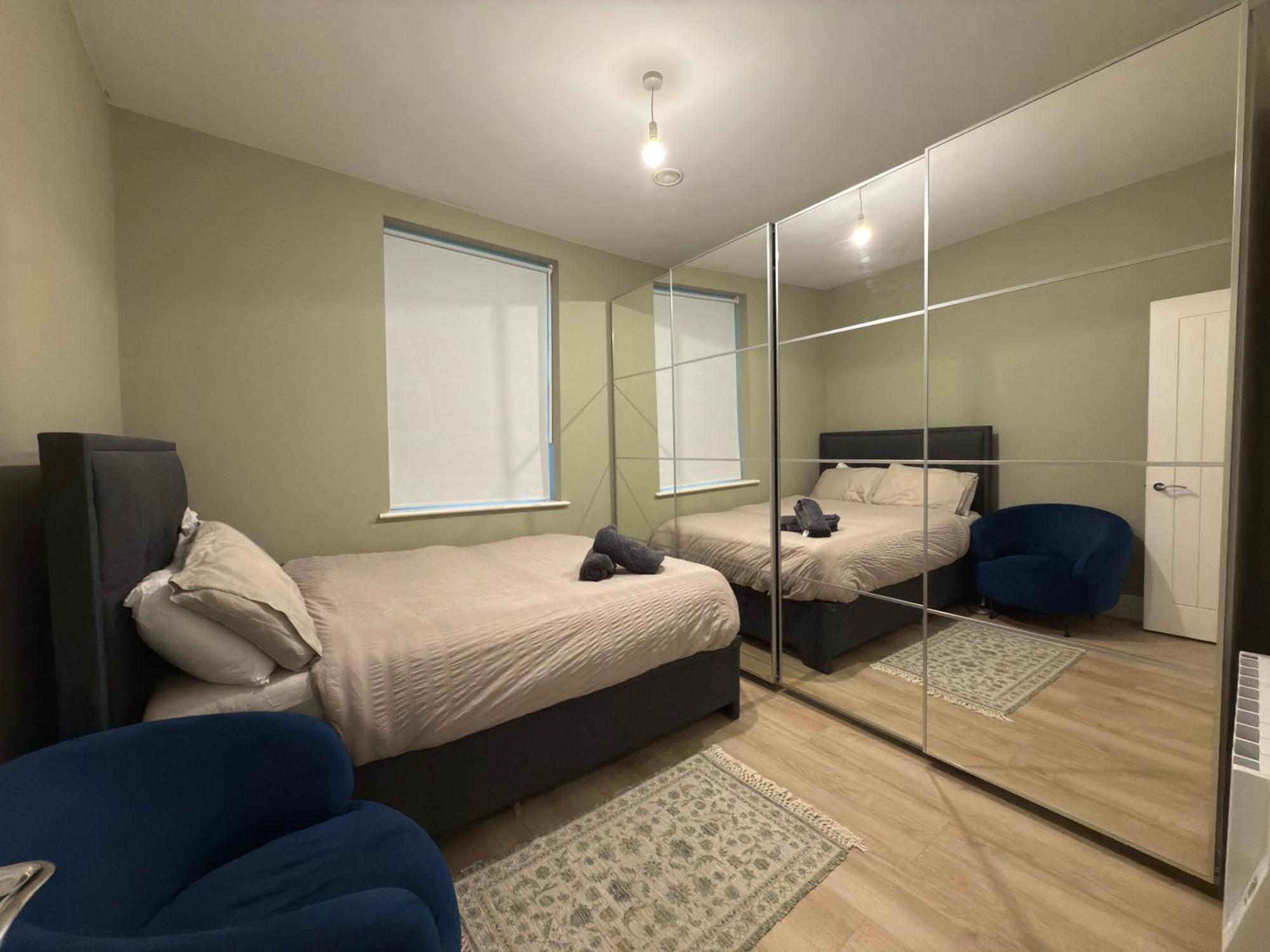 Apartment West Luxury Oasis, Ealing Broadway - Location!!! London