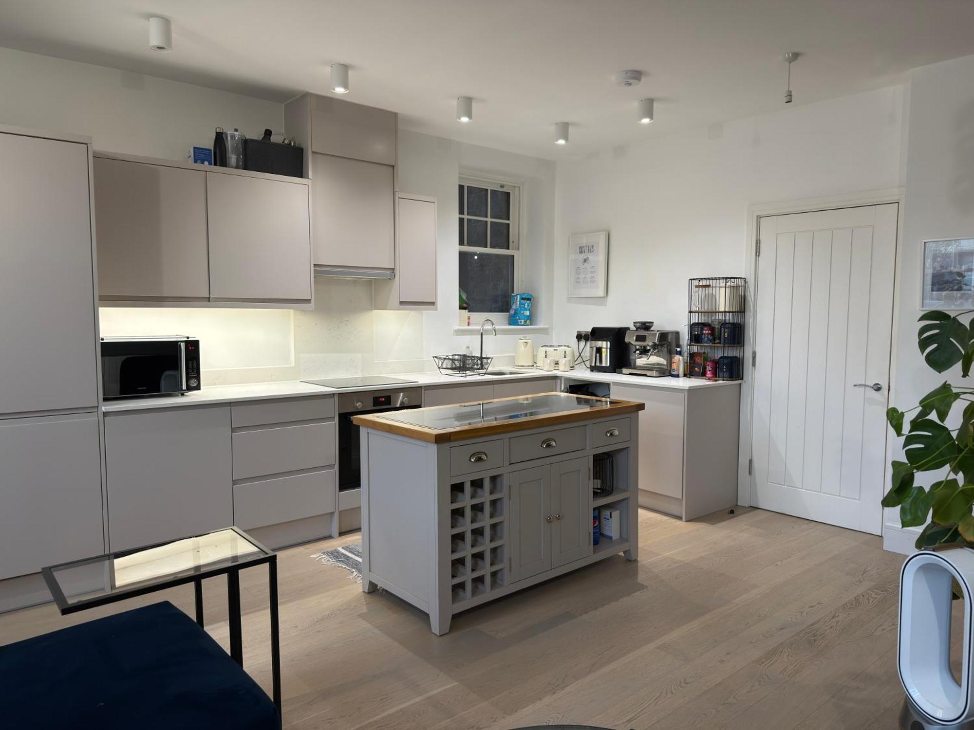 West Luxury Oasis, Ealing Broadway - Location!!! Apartment *