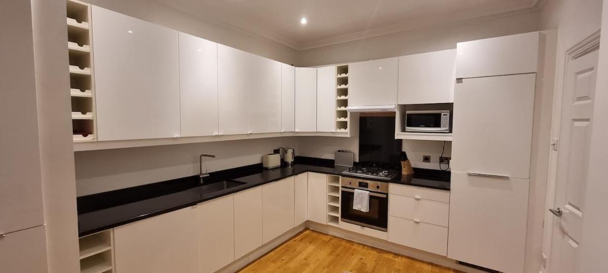 Star Warwick Mansions 3-bed Oasis Appartement Londres