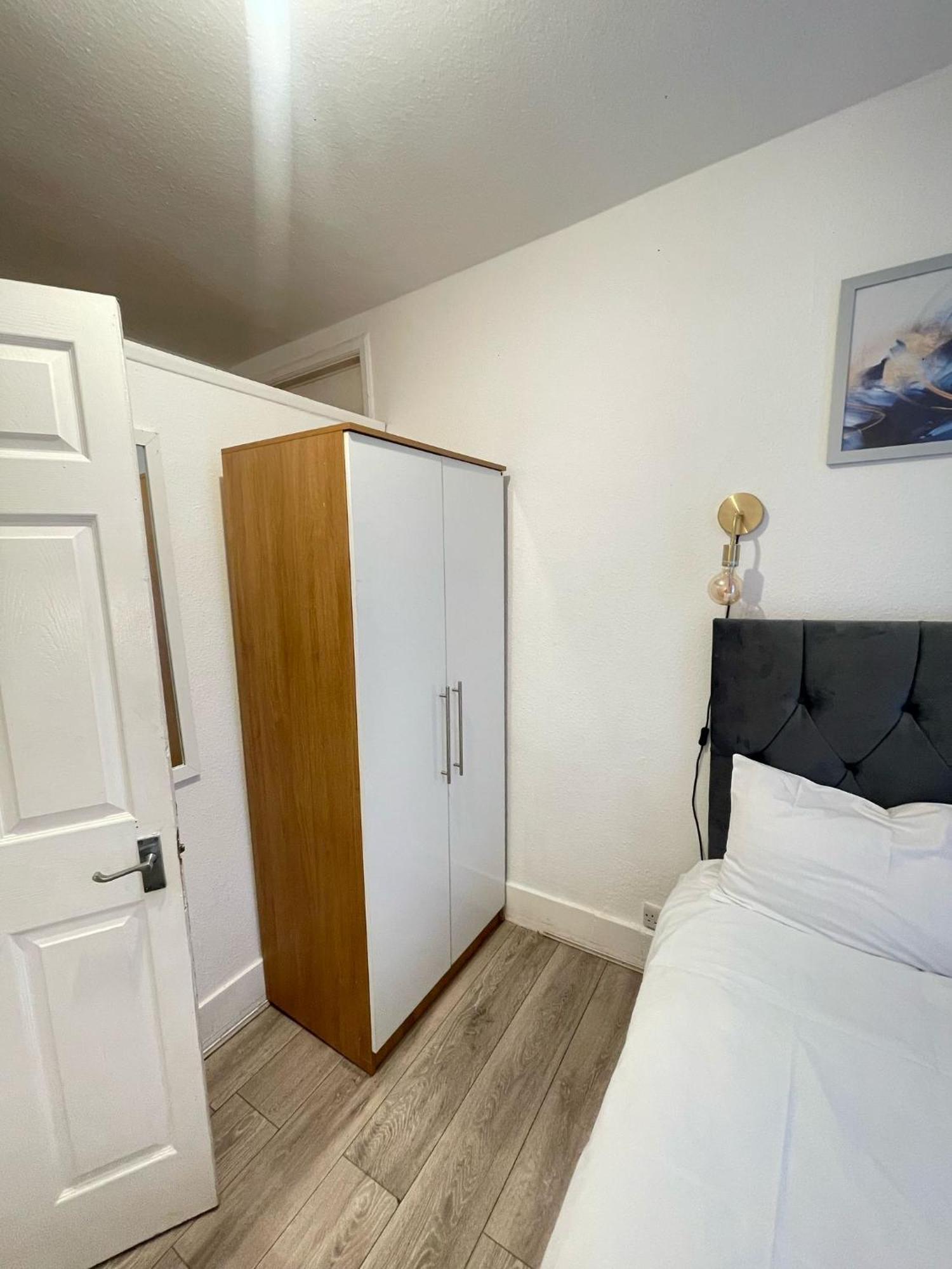 2 Bedroom Flat Ground Floor Appartement Londres