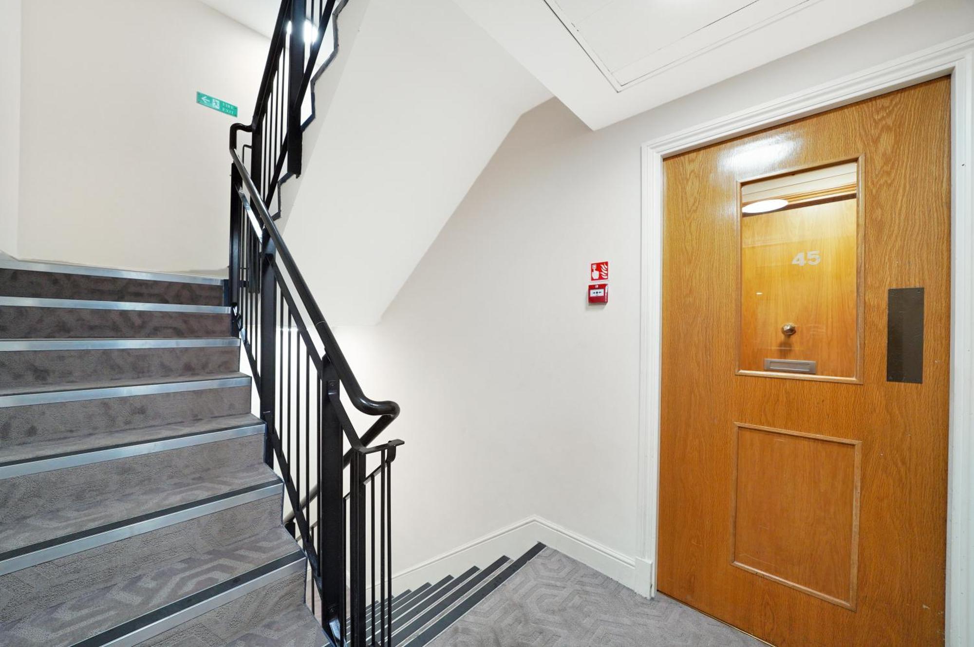 Luxury 3-bed With Private Garden En-suites & Underground Parking Prime Nw6 Location Appartement *