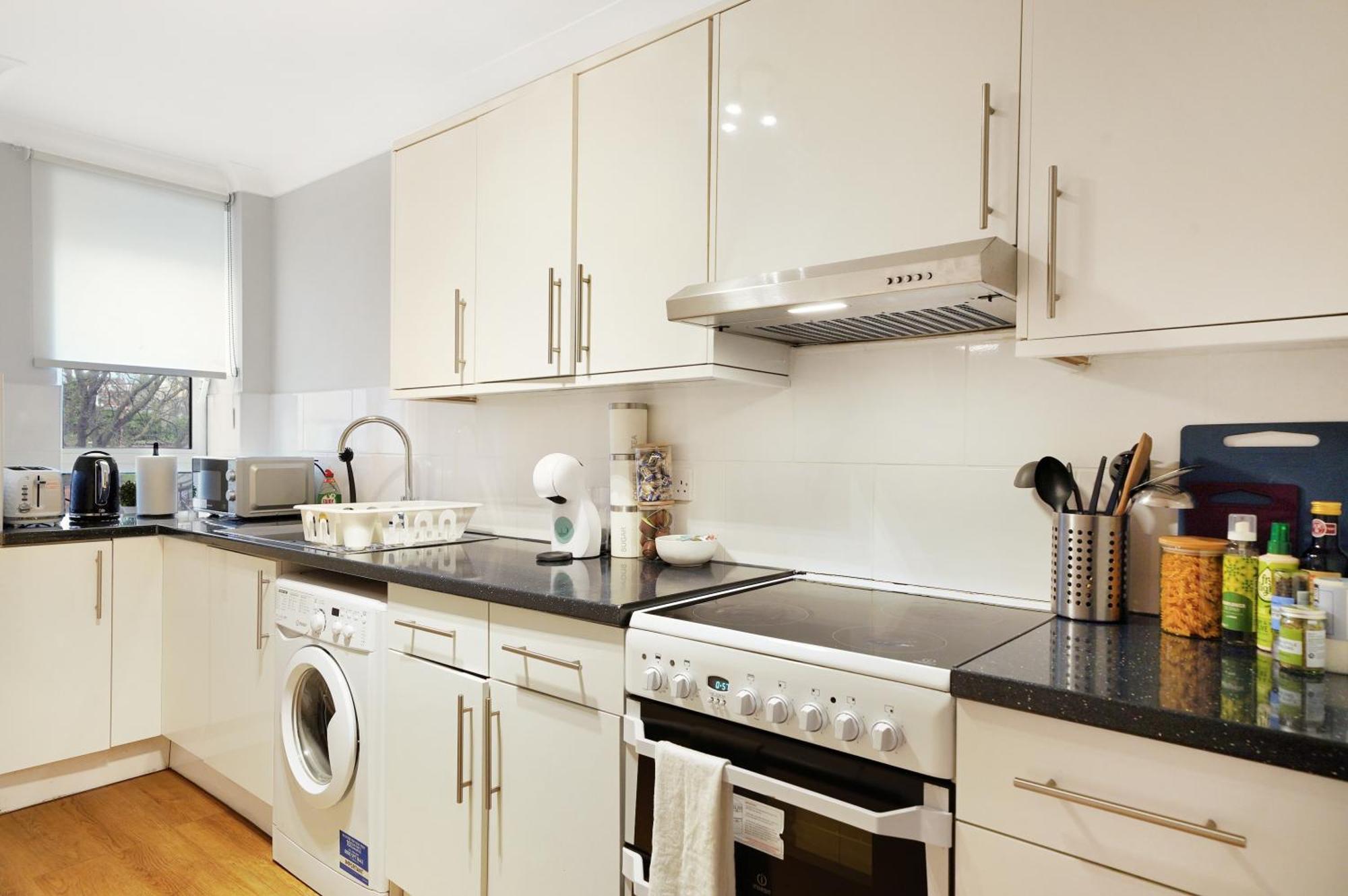 Appartement Luxury 3-bed With Private Garden En-suites & Underground Parking Prime Nw6 Location *