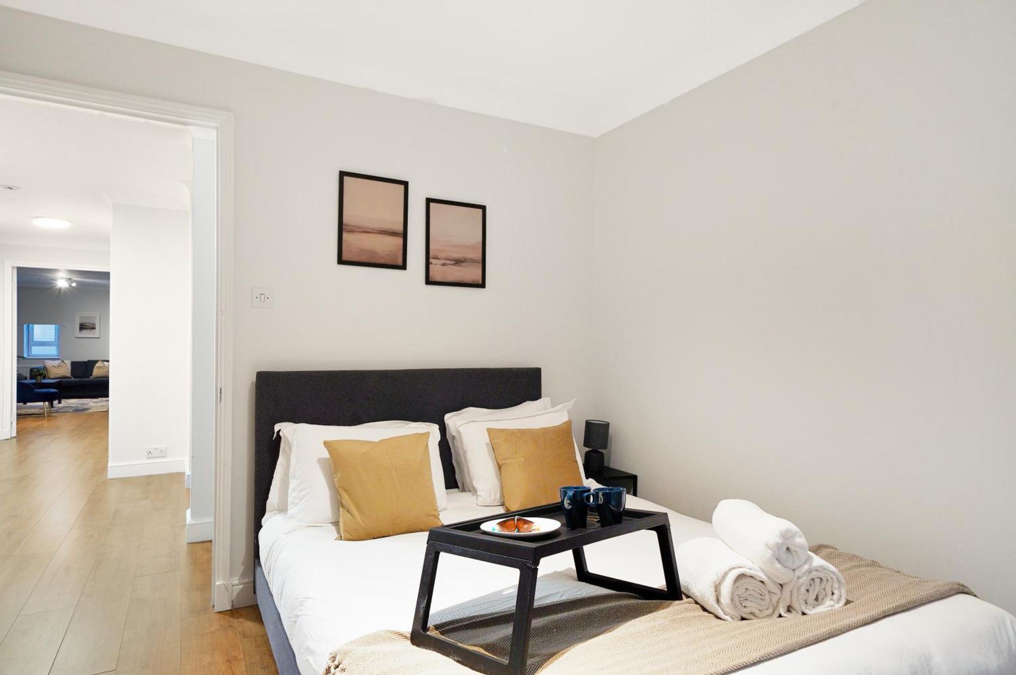 Luxury 3-bed With Private Garden En-suites & Underground Parking Prime Nw6 Location Londres