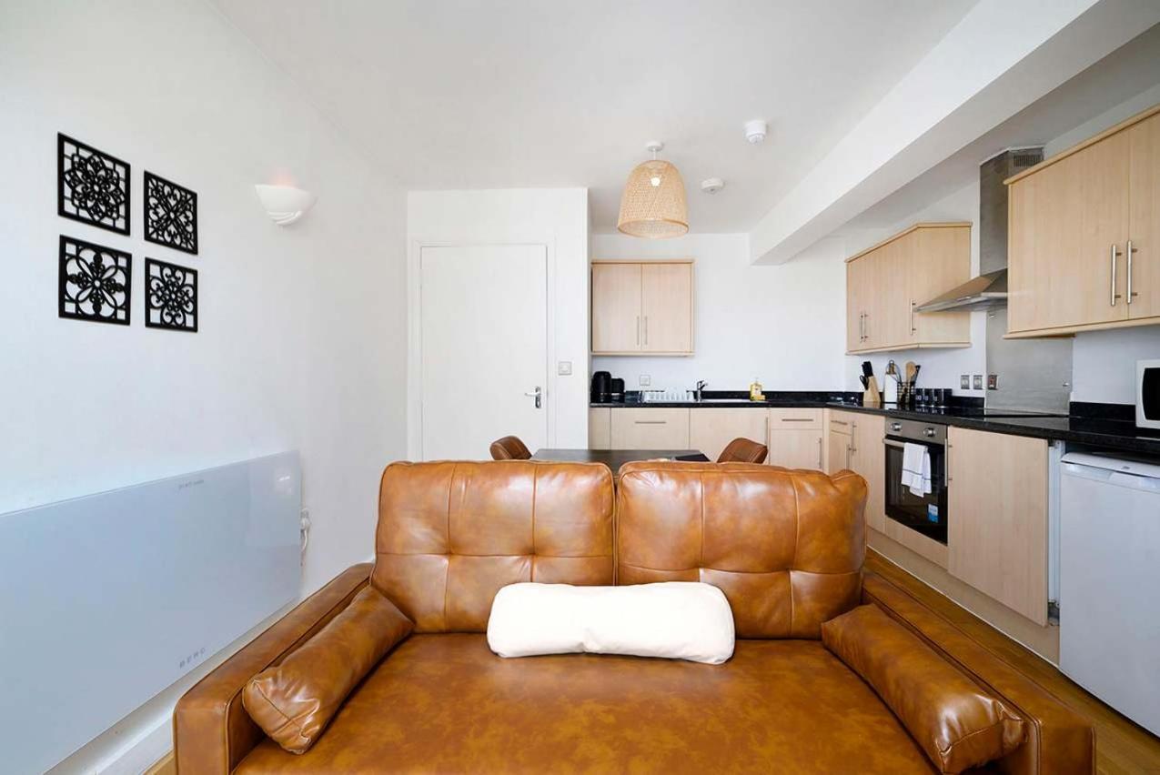 Appartement Stylish & Cozy 2-bedroom Flat With Parking