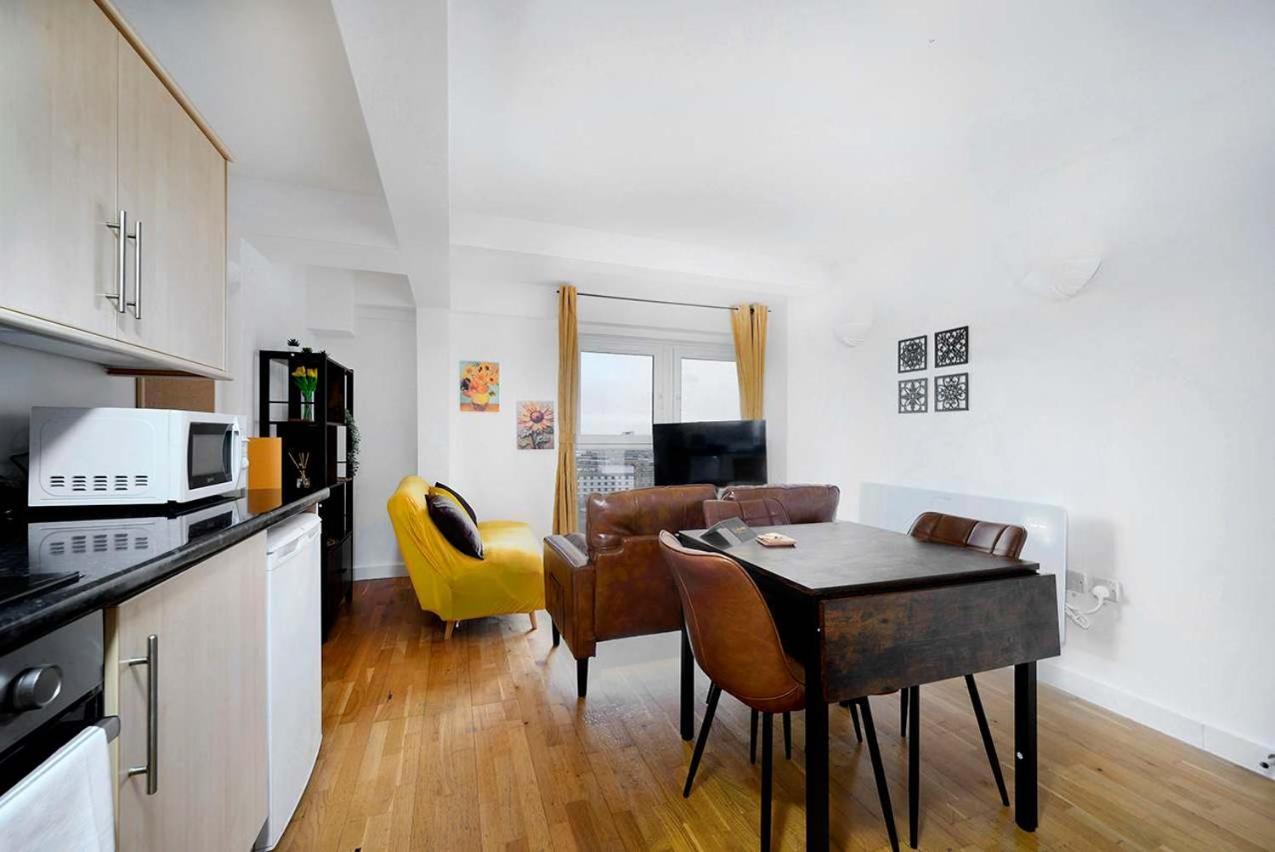 Stylish & Cozy 2-bedroom Flat With Parking Appartement Londres