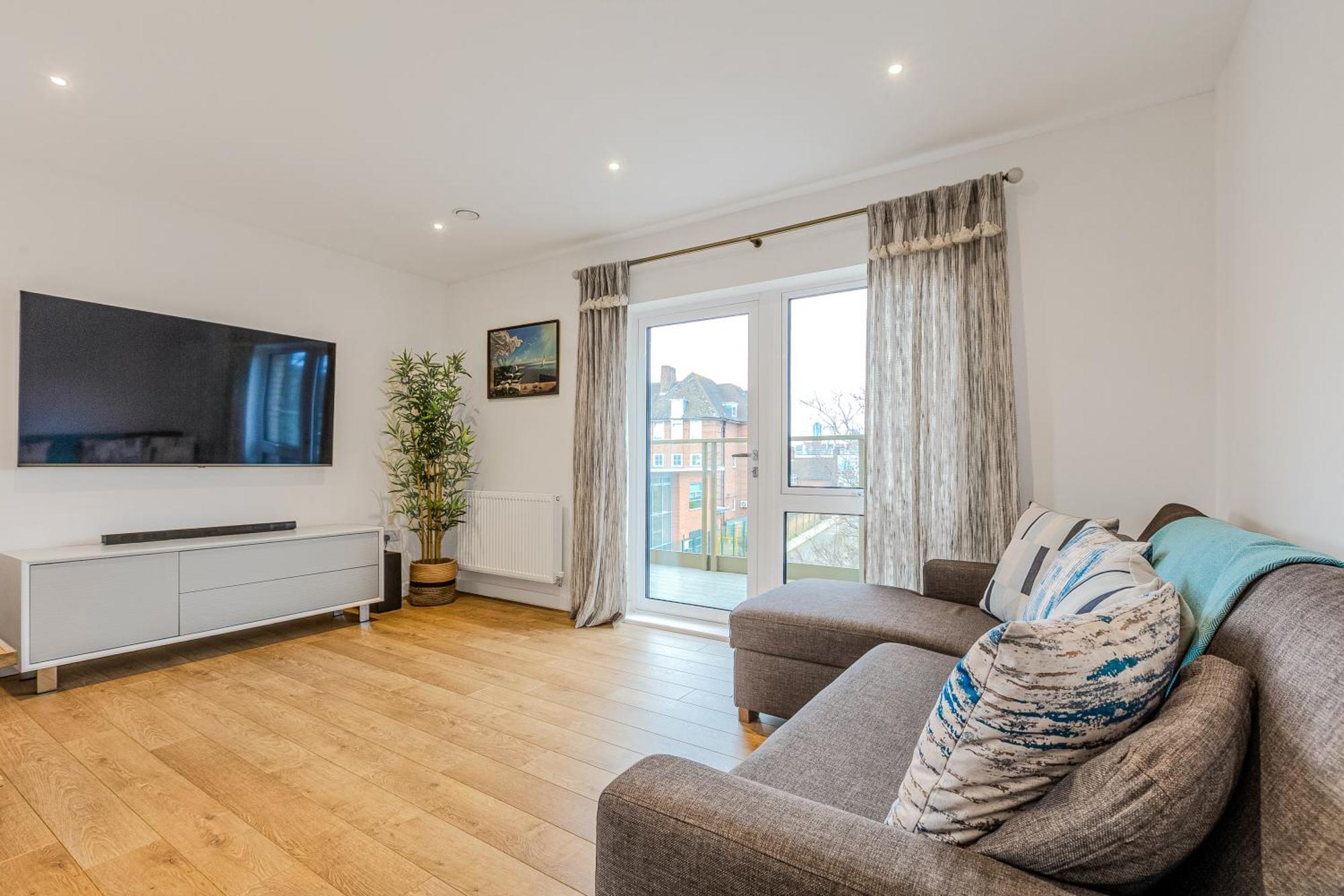 Spacious 2br With Balcony In Camberwell Appartement *