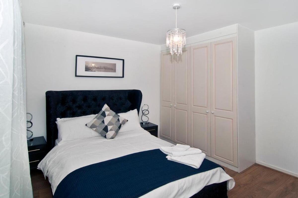 Luxurious Zone 2, One Stop Bridge! Appartement Londres