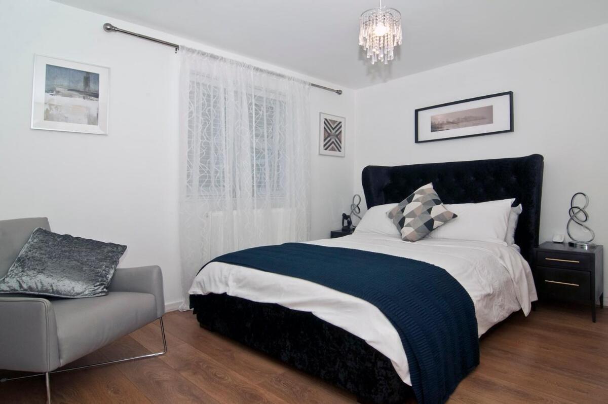 Luxurious Zone 2, One Stop Bridge! Appartement Londres