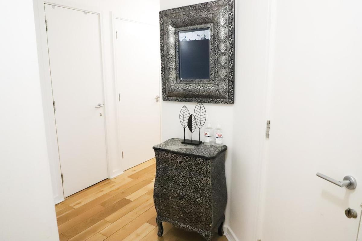 Great Location, Direct Links To Bridge! Londres