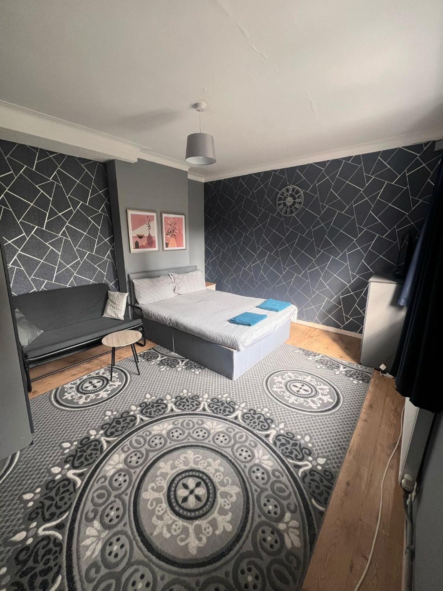 Colebert Avenue Quarto em Acomodações Particulares