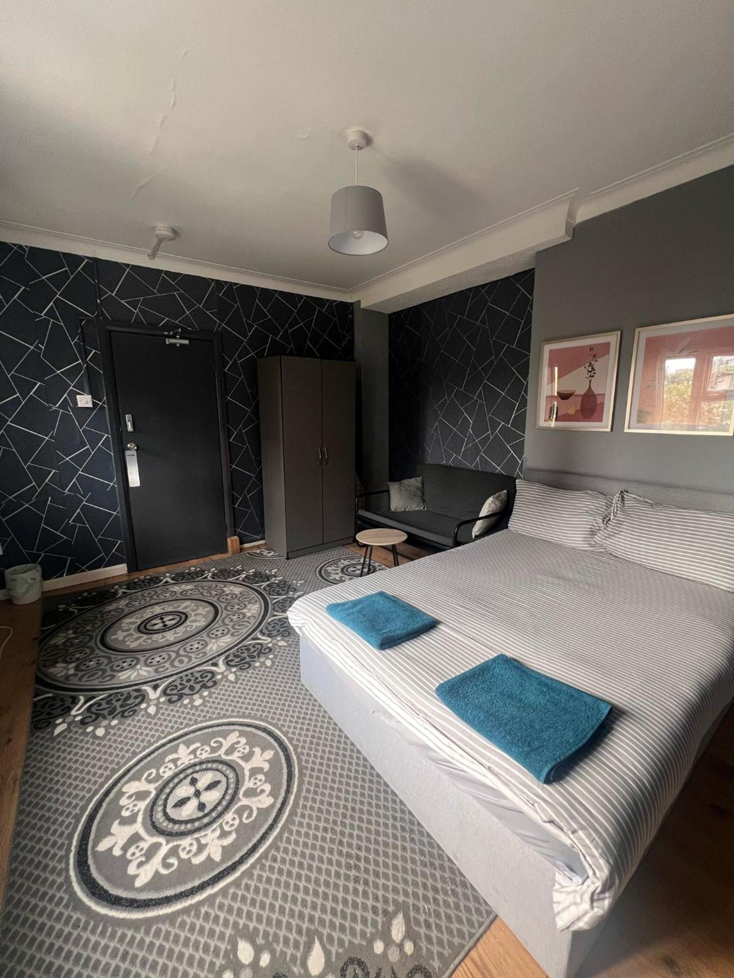 Colebert Avenue Homestay