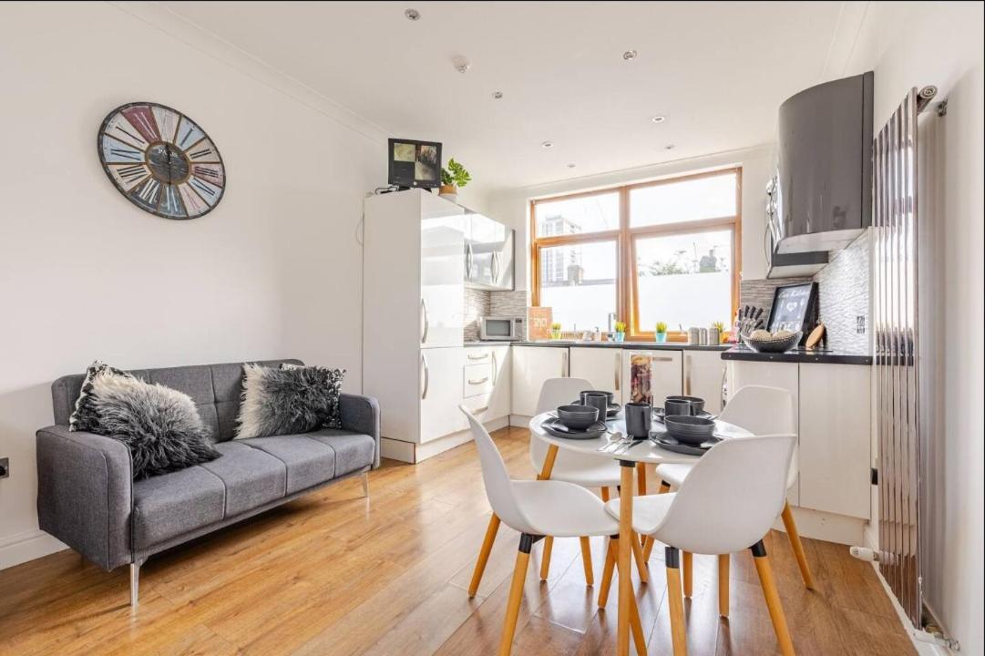 1 Bedroom Town House In Hébergement de vacances