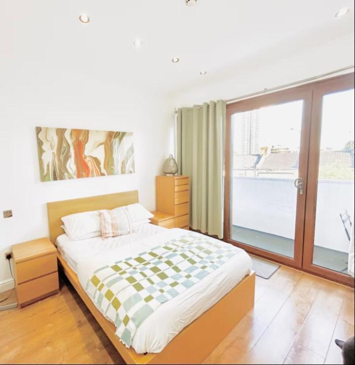 1 Bedroom Town House In Londres
