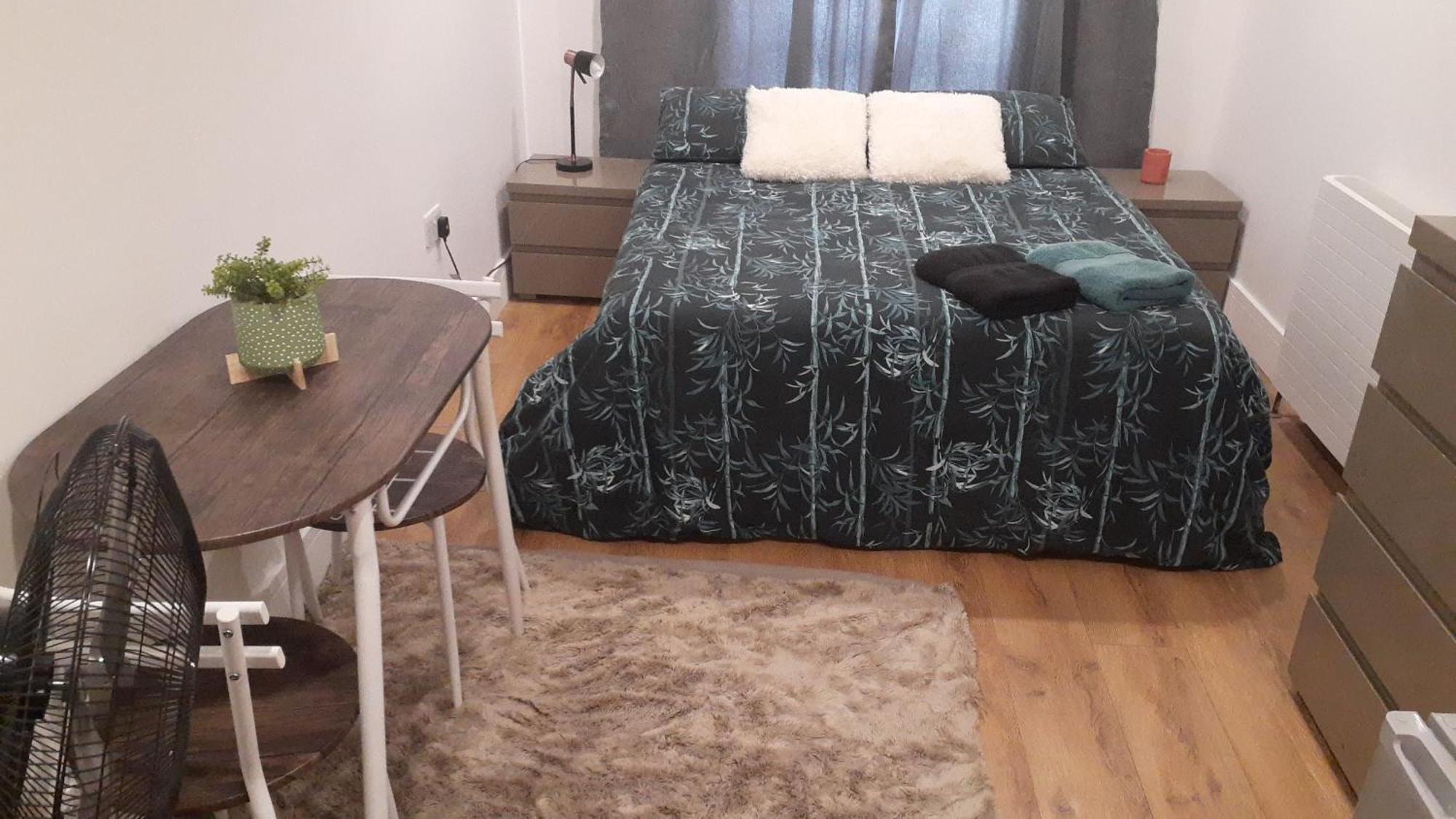 King Azim Court Apartamento