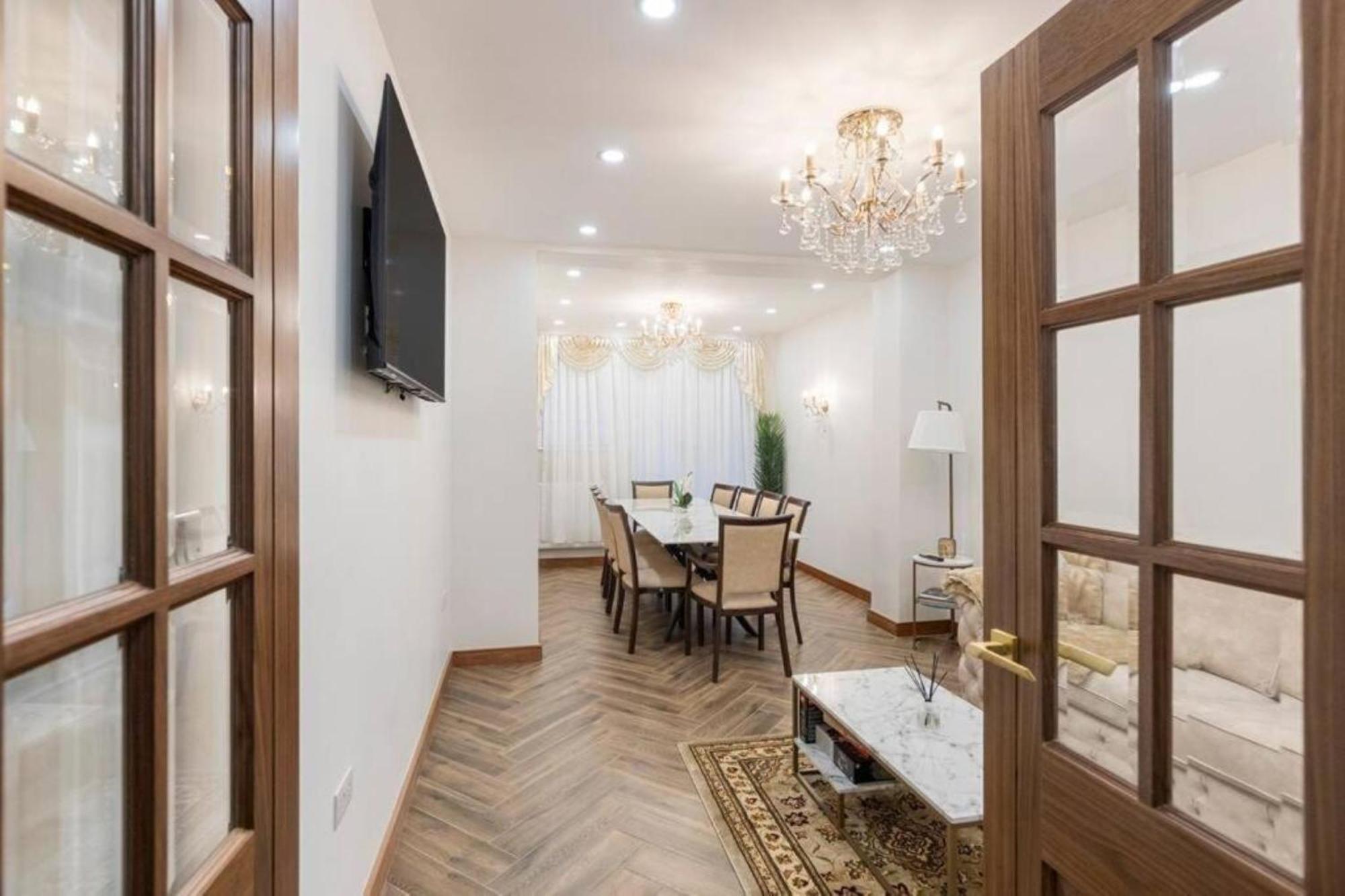 Metro Majesty 5-bedroom Gem In South Tottenham Londres