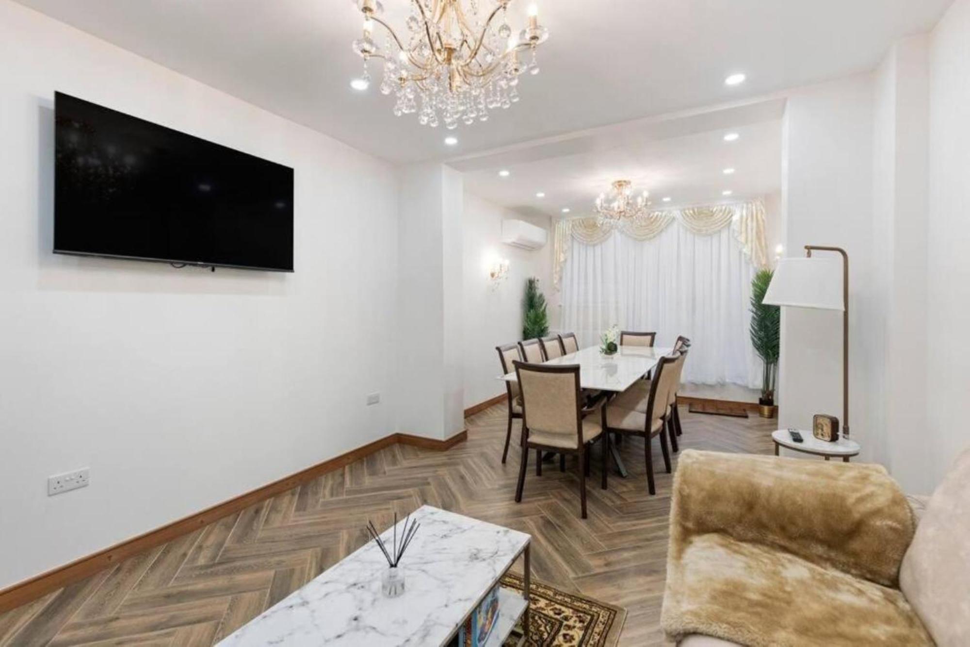Metro Majesty 5-bedroom Gem In South Tottenham Apartamento *