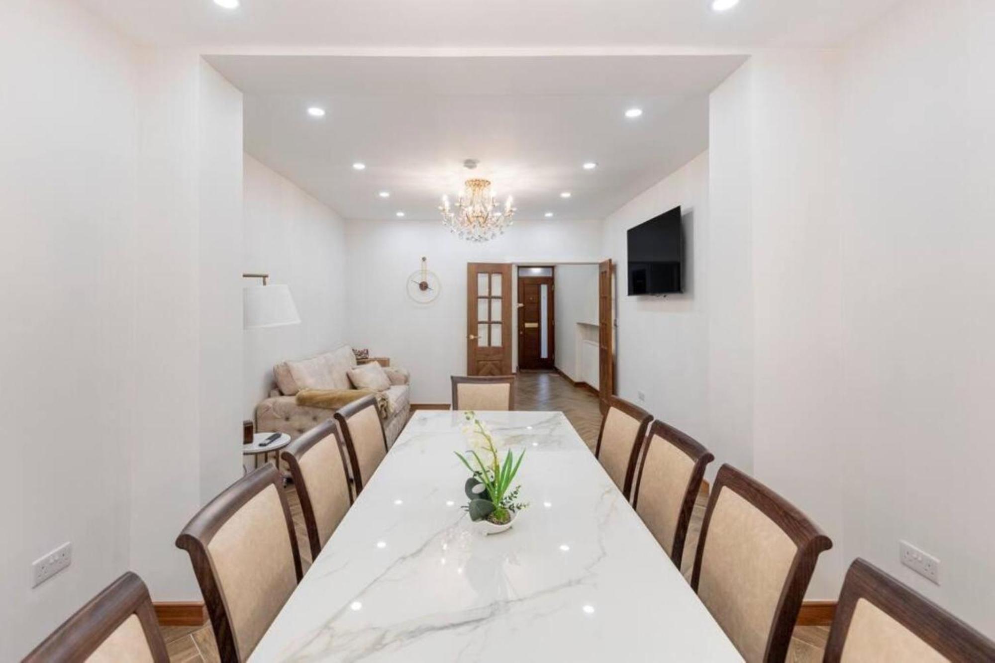 Apartamento Metro Majesty 5-bedroom Gem In South Tottenham *