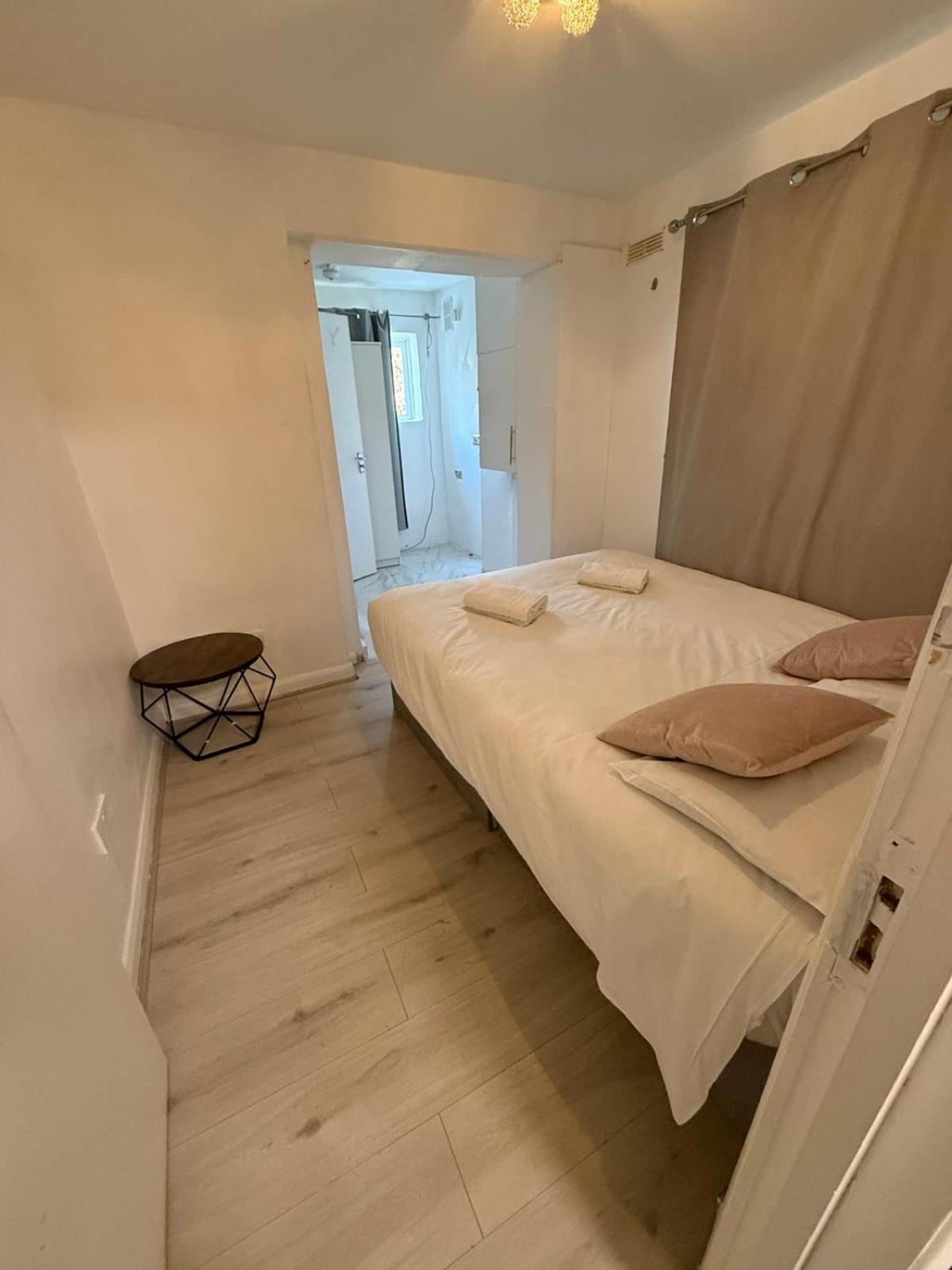 Appartement Millais Road 3 Bedroom Flat Londres