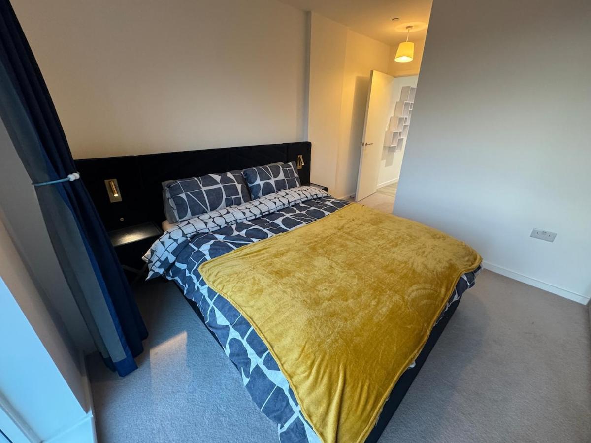 Luxury Effra Gardens, Canning Town 6 3bdr 2bth * Londres