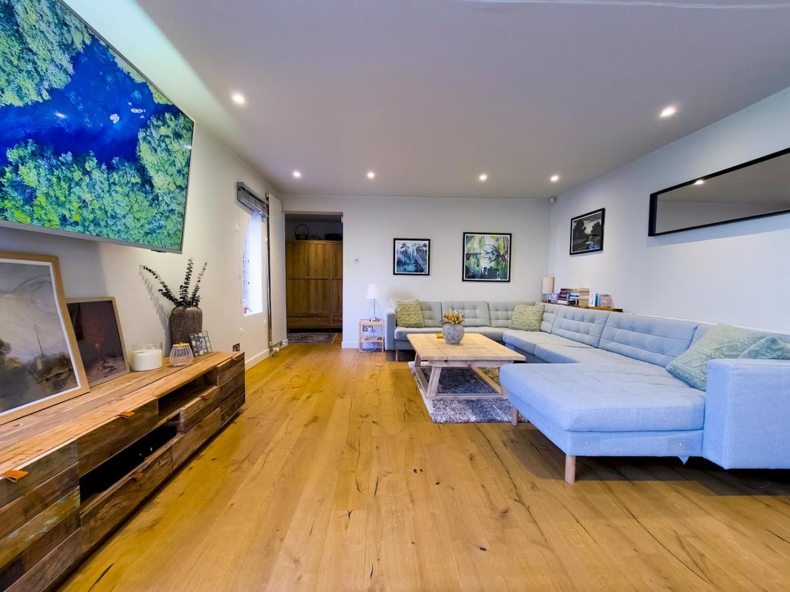 Spacious With Conservatory Dining Ptk * Londres