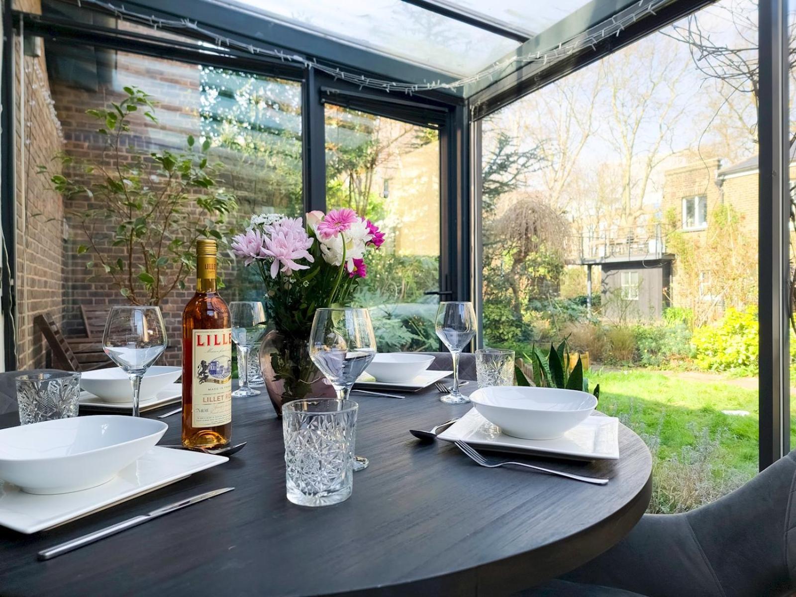 Spacious With Conservatory Dining Ptk Hébergement de vacances *