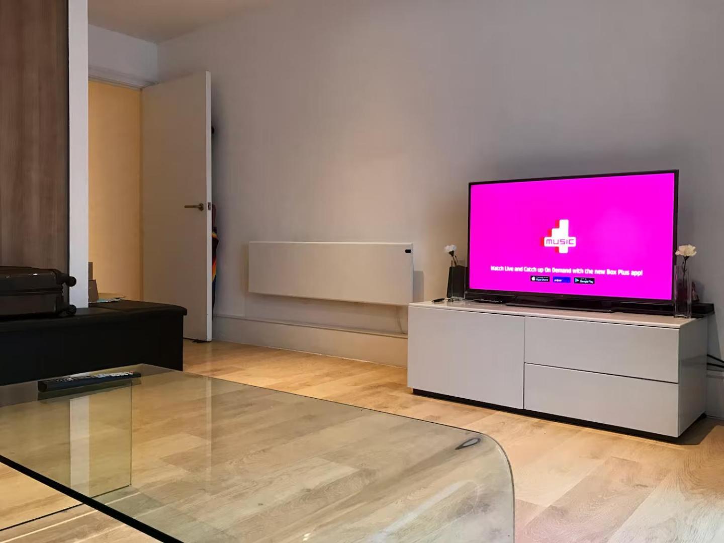 Pass The Keys - King's Cross Modern Flat With Sunny Garden Appartement Londen