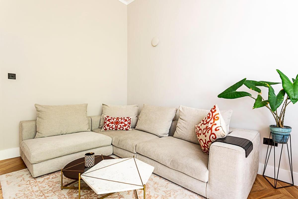Well-decorated Notting Hill Flat
