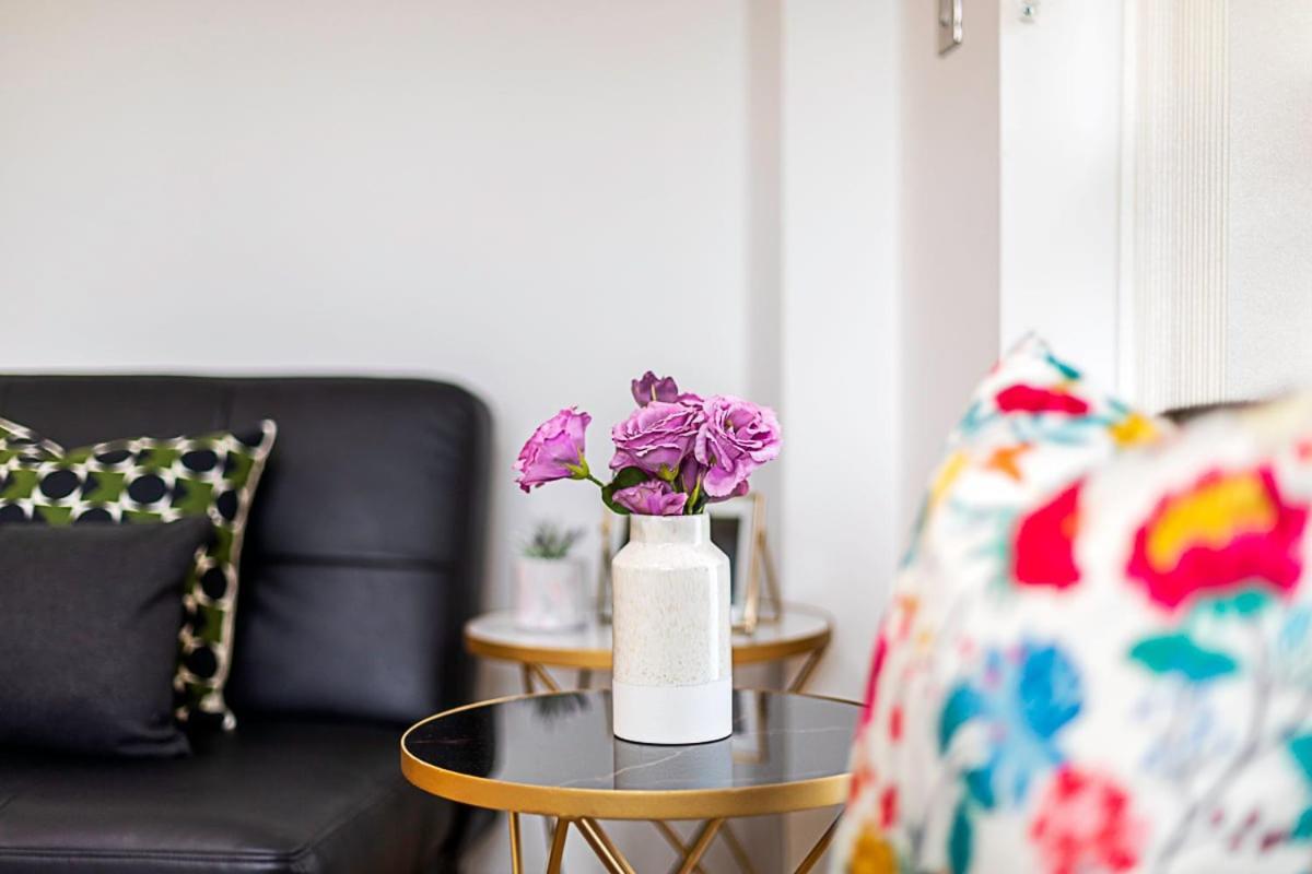 Apartment Trendy Queen's Park With Views Across London