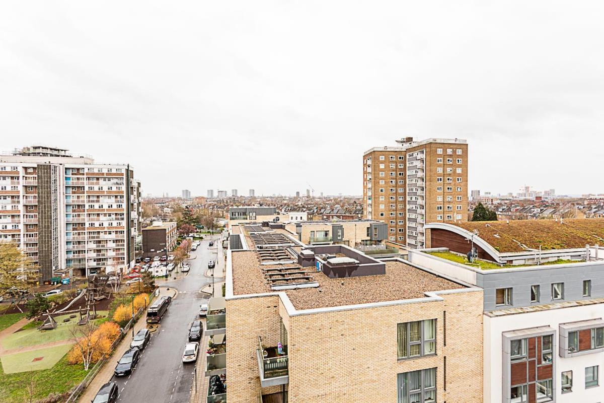 Trendy Queen's Park With Views Across *