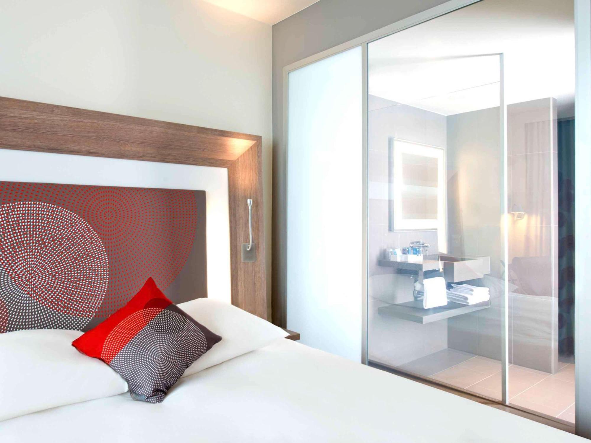 Novotel Waterloo Hotel 4*