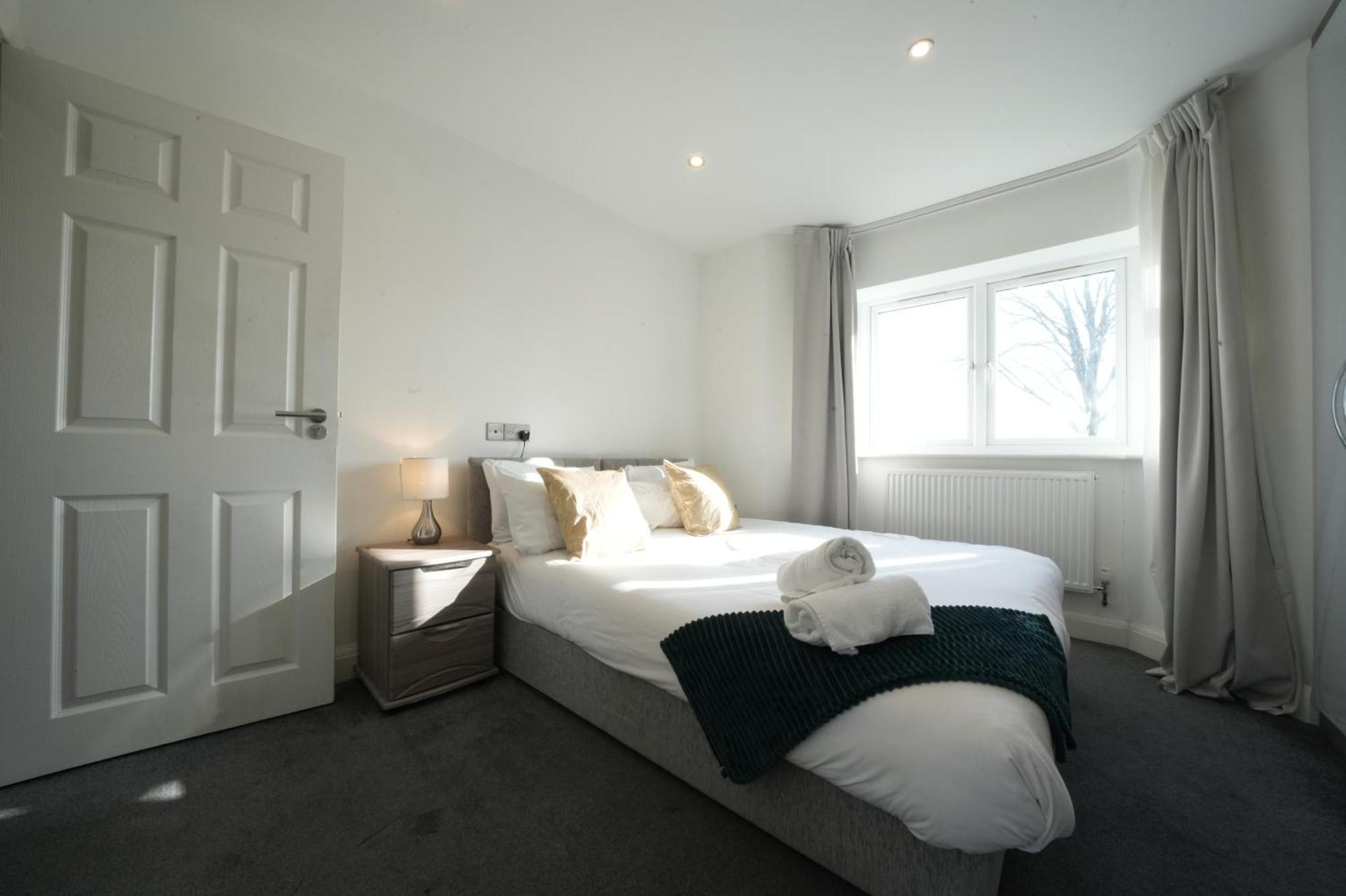 Apartamento Hatton Apartments: Airport-adjacent With Free Parking And Underground Access