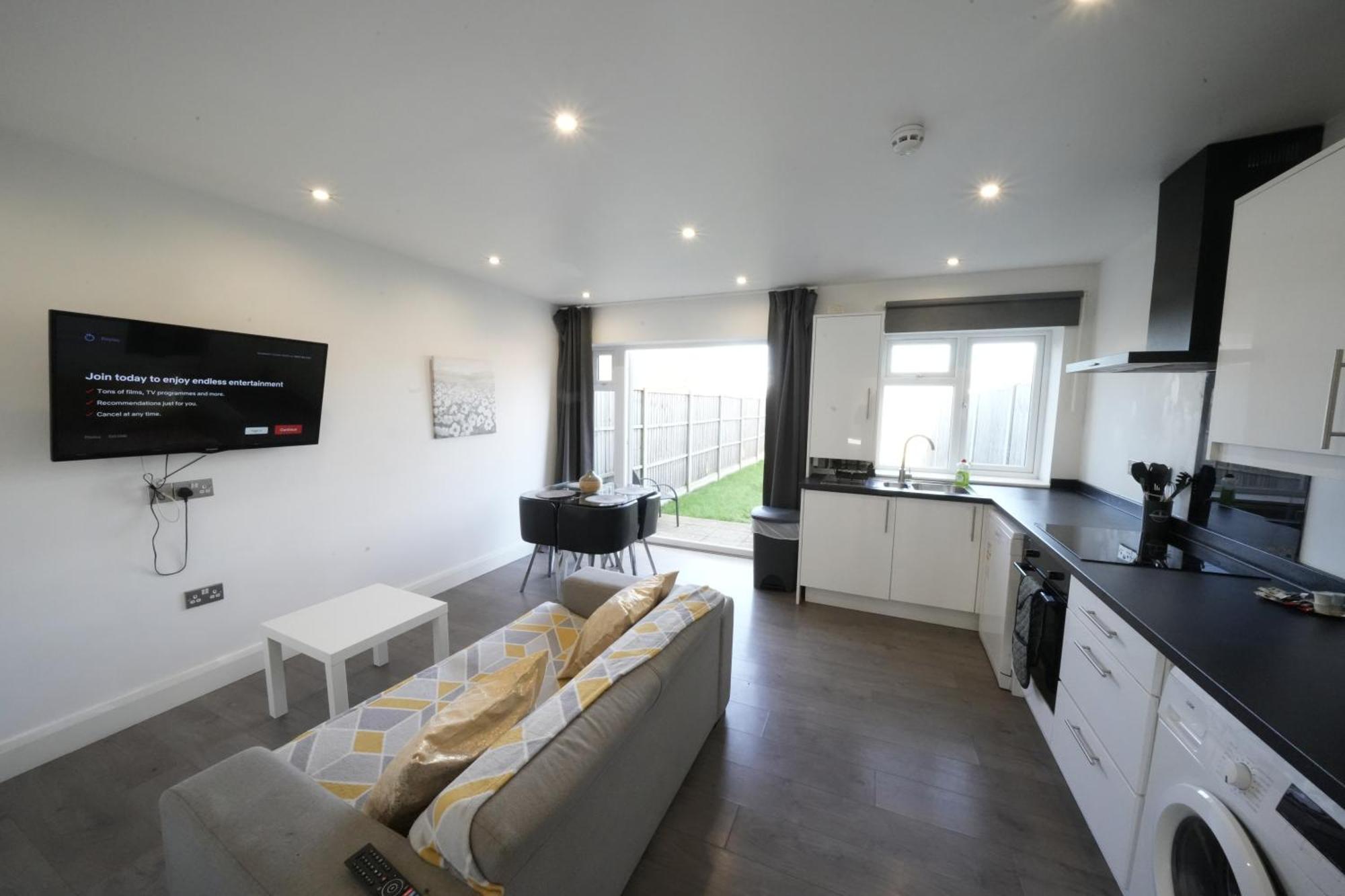 Apartamento Hatton Apartments: Airport-adjacent With Free Parking And Underground Access Londres