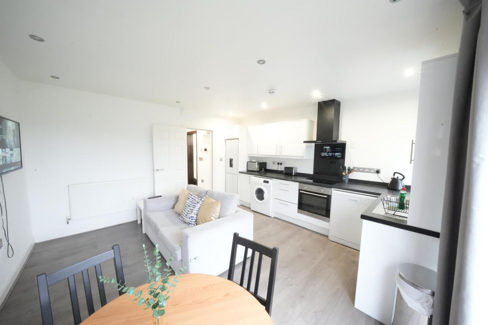 Hatton Apartments: Airport-adjacent With Free Parking And Underground Access Londres