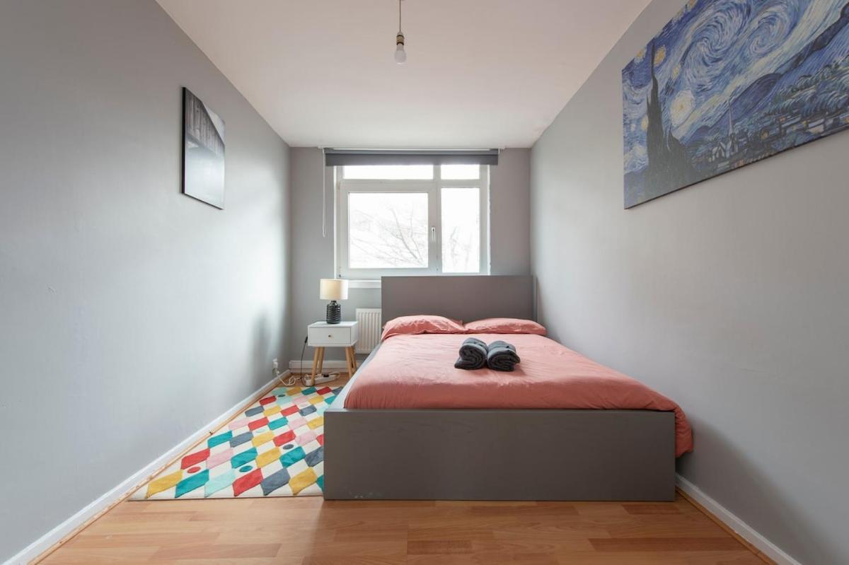 Lovely 2-bed 20 Mins To Appartement