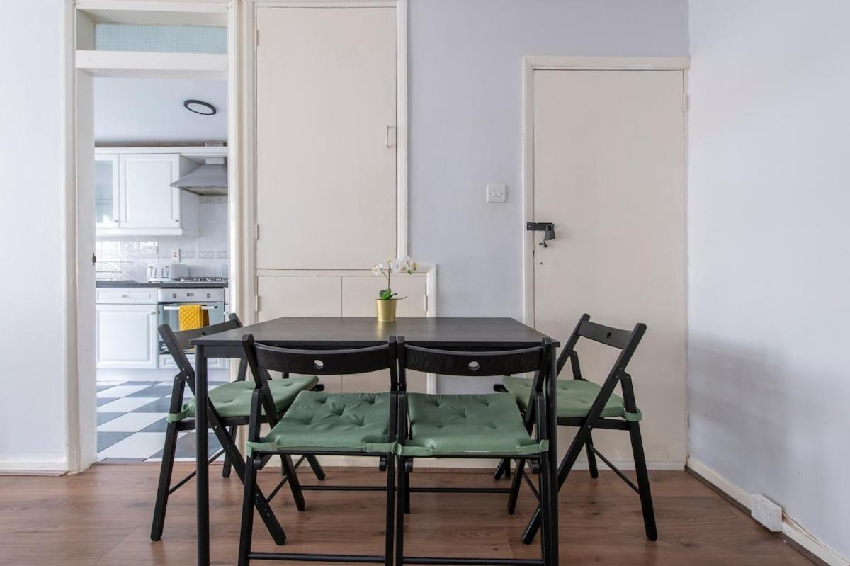 Lovely 2-bed 20 Mins To * Londres