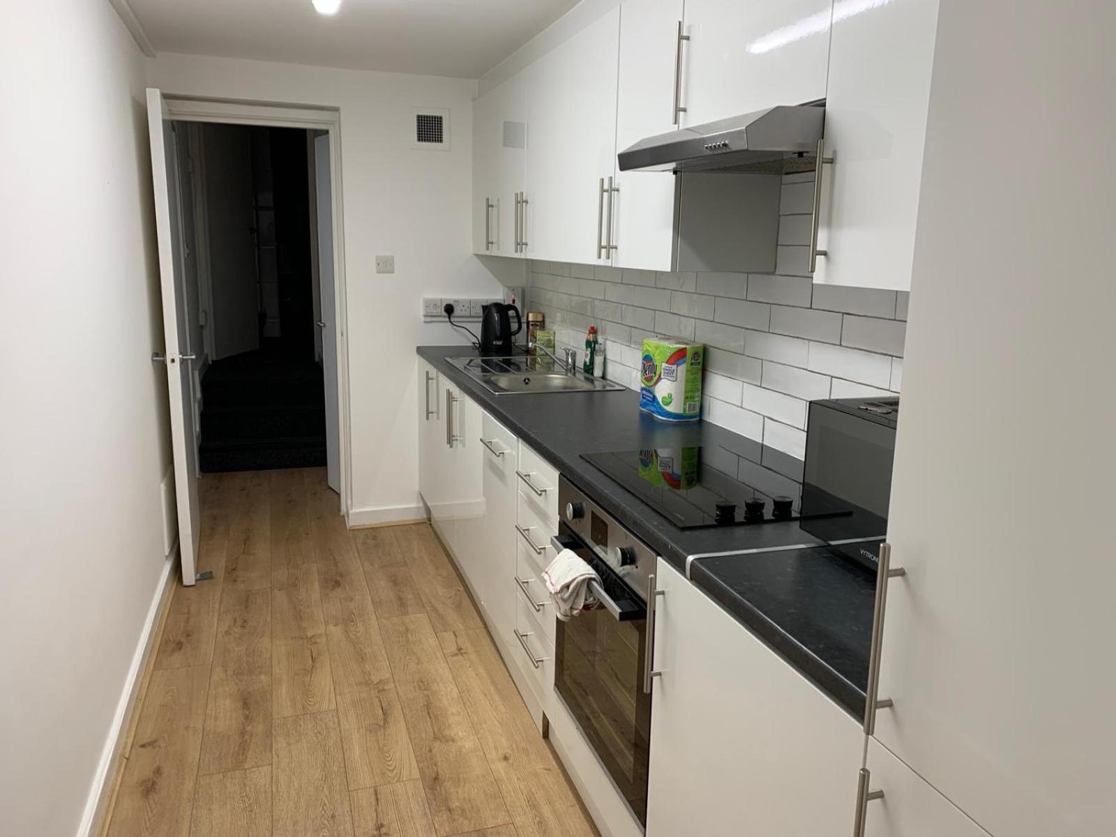 Mayfair Modern 2 Bed * Londen