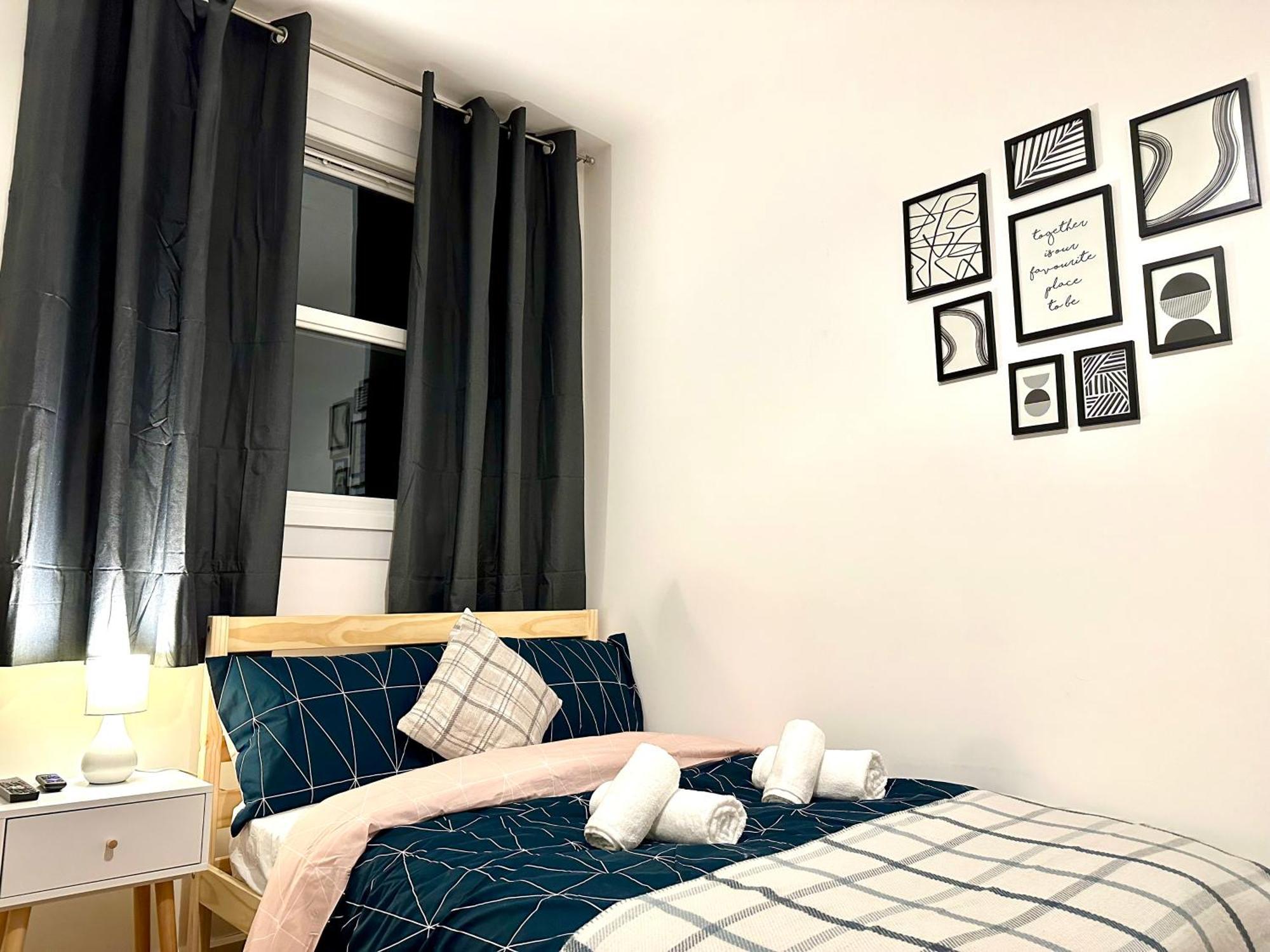 Bright Flat In Centre *