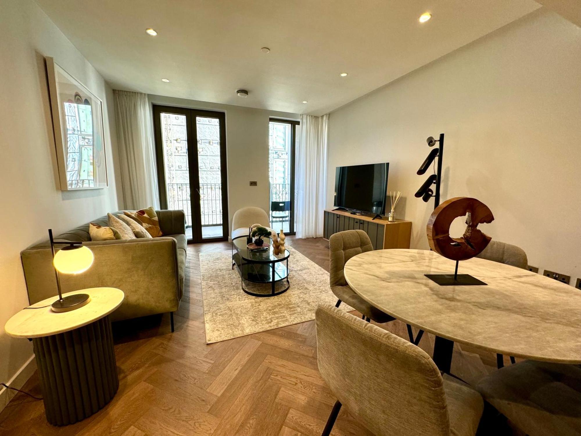 Paddington Luxury 2br 2ba Balcony
